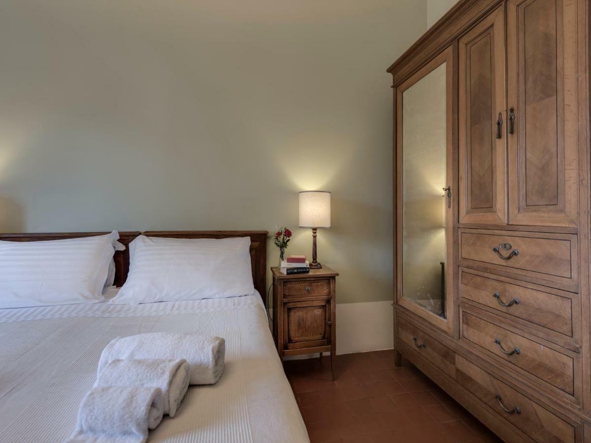 Tenuta Di Capezzana Bed and Breakfast Seano Εξωτερικό φωτογραφία